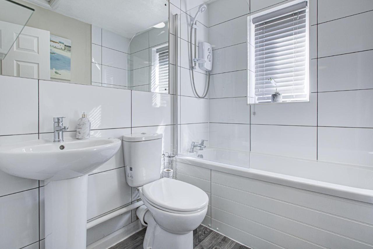 Villa Windsor Burnham Ascot Haven Sleeps 4 à Slough Extérieur photo