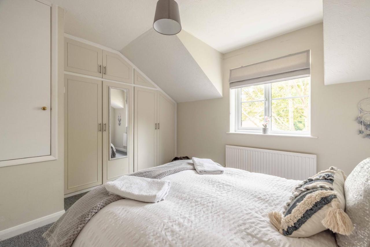 Villa Windsor Burnham Ascot Haven Sleeps 4 à Slough Extérieur photo