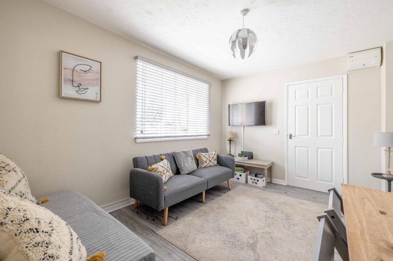 Villa Windsor Burnham Ascot Haven Sleeps 4 à Slough Extérieur photo