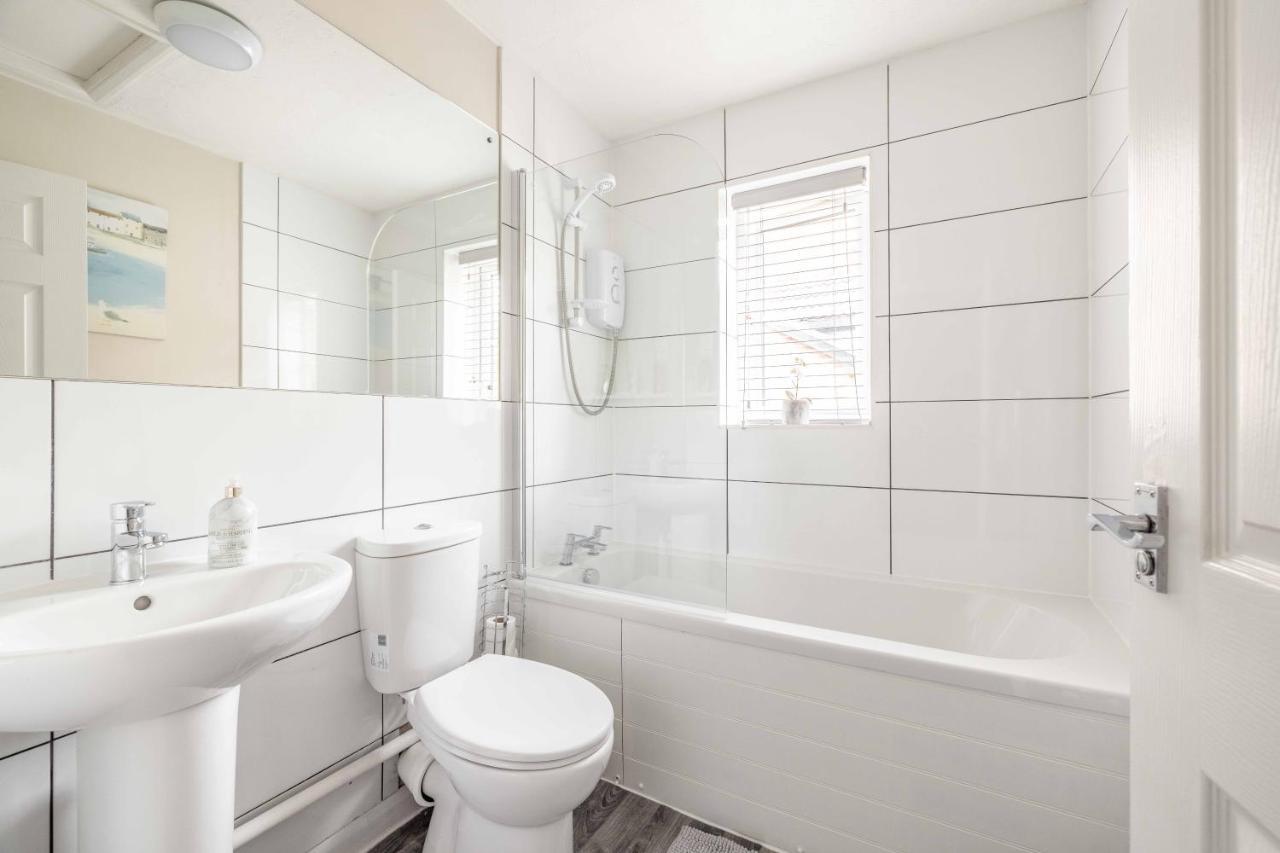 Villa Windsor Burnham Ascot Haven Sleeps 4 à Slough Extérieur photo