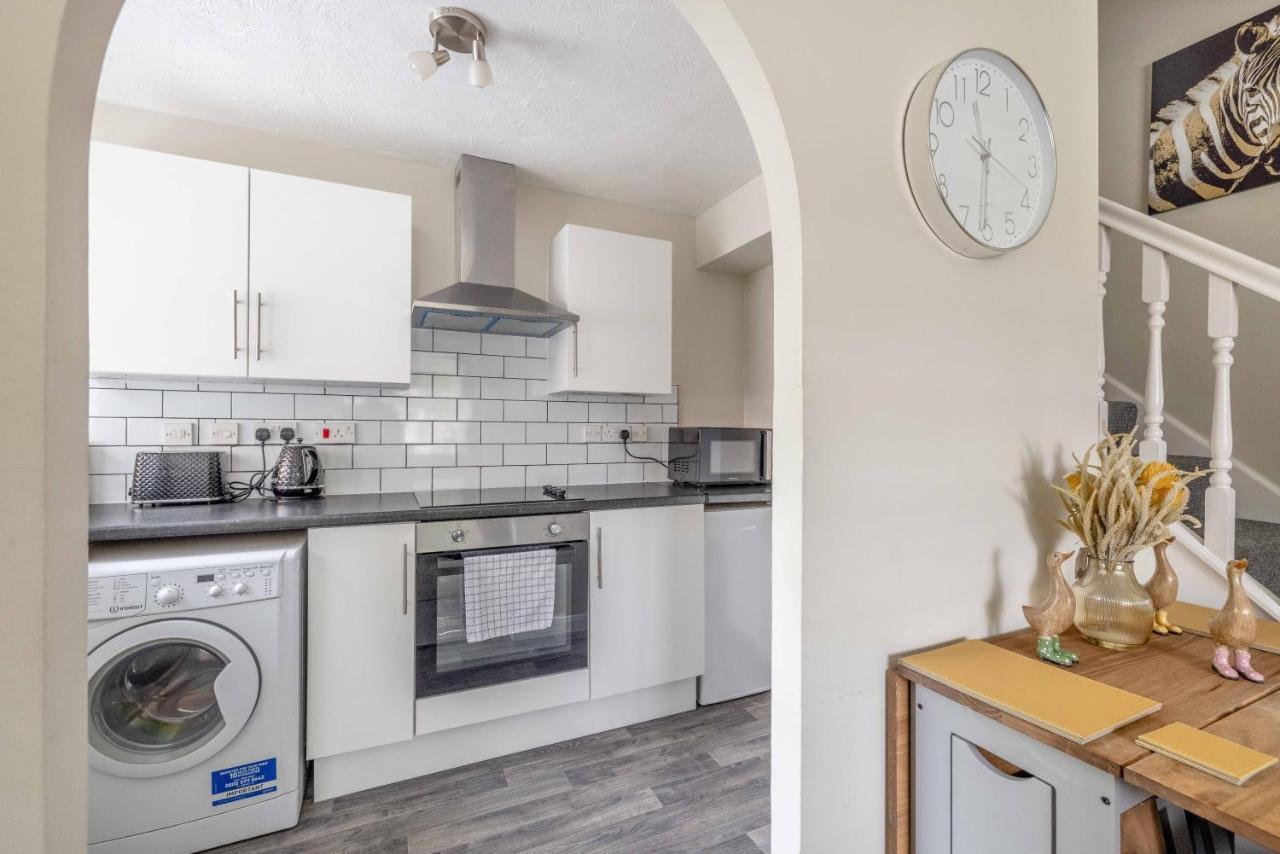 Villa Windsor Burnham Ascot Haven Sleeps 4 à Slough Extérieur photo